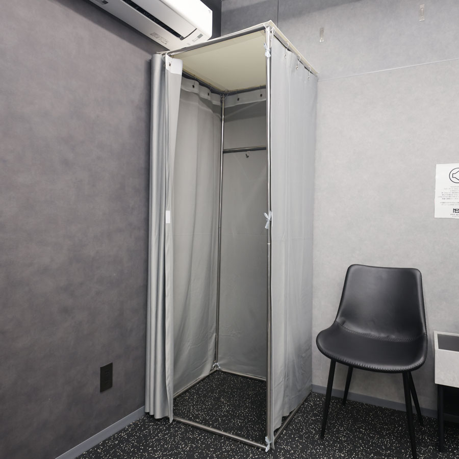 フィッティングルーム